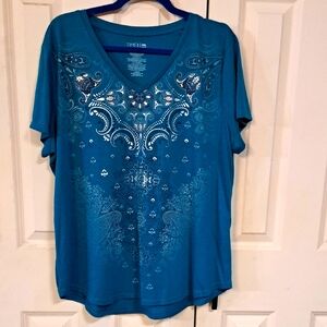 Timw & Tru Women's Blue Paisley Top